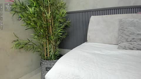 Naomi  online show from 01/16/25, 10:23