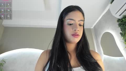 Naomi  online show from 09/28/25, 07:41