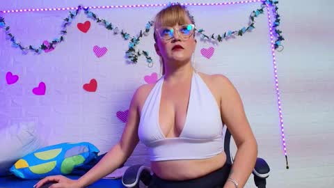 Naomi online show from 10/13/25, 11:10