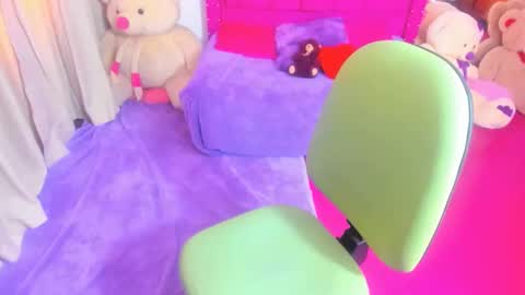 Snapshot of naomi_johnson132 chatting on 05/08/26, 06:24 nahomi online show from 05/08/26, 06:24