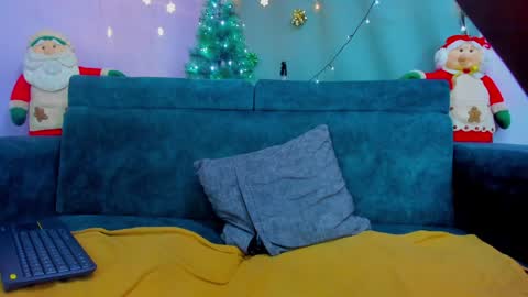 Nahomi Jones online show from 12/30/24, 02:09