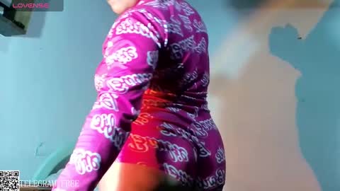 Naomi online show from 01/28/25, 03:04