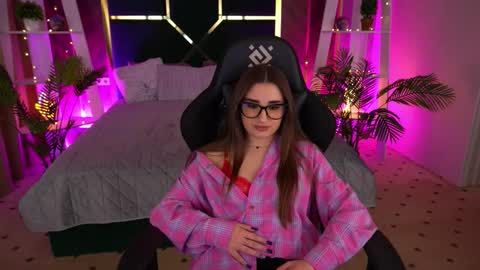 naomibaae online show from 11/19/25, 02:50