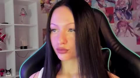 Naomi online show from 11/11/25, 05:18