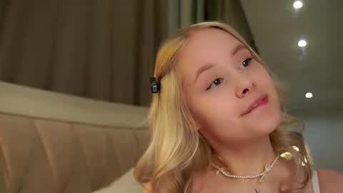 Angel online show from 03/22/26, 11:02