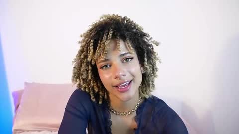 Snapshot of naomidawsonn chatting on 05/27/26, 01:57 naomidawson online show from 05/27/26, 01:57