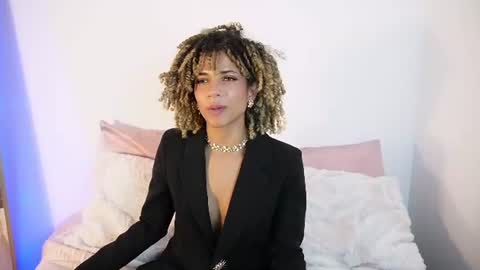 Snapshot of naomidawsonn chatting on 06/14/26, 02:24 naomidawson online show from 06/14/26, 02:24