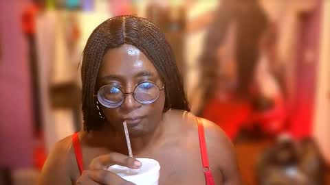 Naomi online show from 10/21/25, 06:47