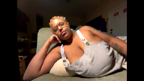 Naomigiirl6 online show from 01/25/25, 09:15