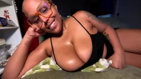 Naomigiirl6 online show from 02/02/25, 02:13