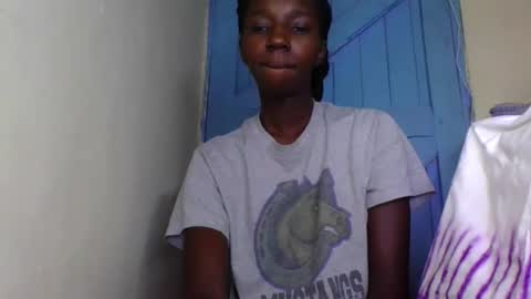 Snapshot of naomilittle905047 chatting on 02/16/26, 09:05 naomilittle905047 online show from 02/16/26, 09:05