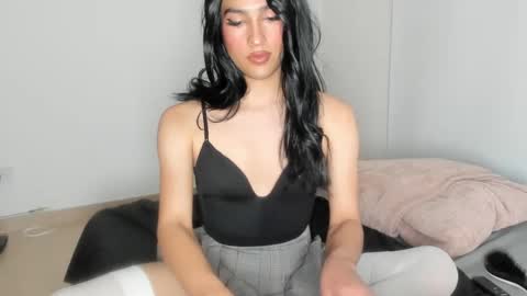 Naomi Moore online show from 02/06/25, 02:11