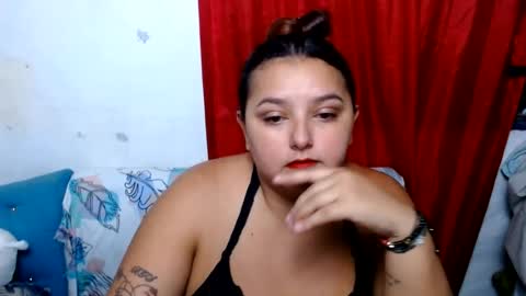 Snapshot of naomiquiin chatting on 08/02/26, 04:00 naomiquiin online show from 08/02/26, 04:00