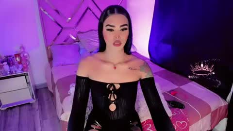 naomisaenz01 online show from 07/17/26, 07:52