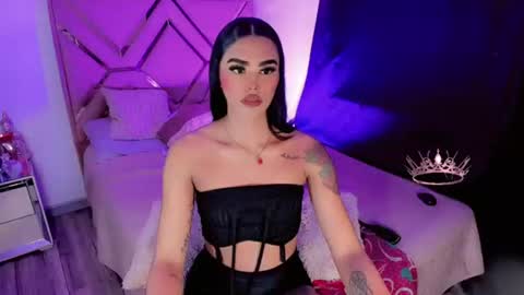 naomisaenz01 online show from 07/28/26, 07:39