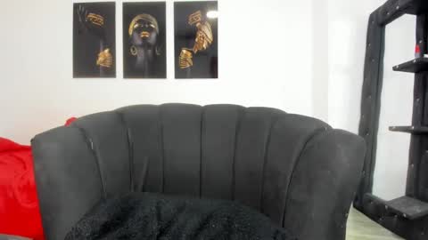 Snapshot of naomiwildburn chatting on 02/22/25, 06:41 naomiwildburn online show from 02/22/25, 06:41