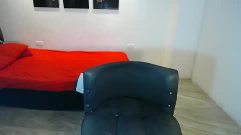 Snapshot of naomiwildburn chatting on 09/13/25, 02:28 naomiwildburn online show from 09/13/25, 02:28