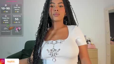 Naomi     online show from 10/02/25, 03:02