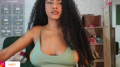 Naomi     online show from 01/12/26, 11:32