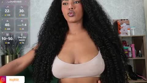 Naomi     online show from 04/01/26, 04:46