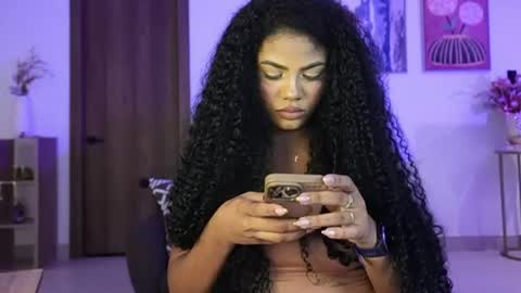 Snapshot of naomixjones1 chatting on 06/11/26, 02:33 Naomi online show from 06/11/26, 02:33