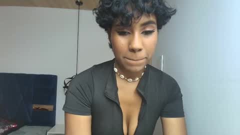 Snapshot of naomy__smith__ chatting on 02/25/26, 08:07 N A O M Y online show from 02/25/26, 08:07