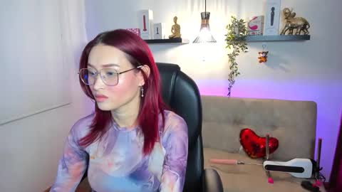 Snapshot of naomy_hot04 chatting on 05/11/26, 11:35 naomy online show from 05/11/26, 11:35