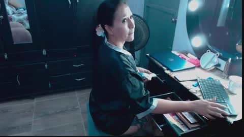 Naomy online show from 02/11/26, 12:10