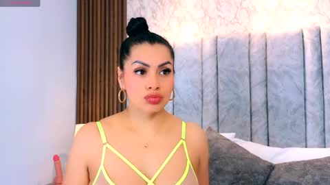 Naomy Smith online show from 04/17/26, 11:35