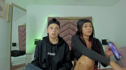 NaomyAndDany online show from 03/06/25, 06:08