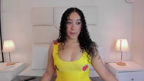 Snapshot of naomycambels chatting on 07/07/26, 07:07 naomycambels online show from 07/07/26, 07:07