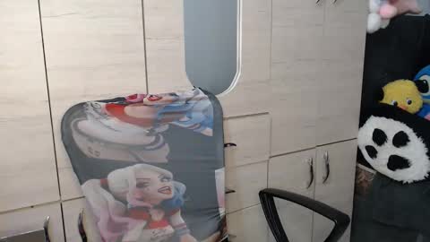 naomylux1 online show from 01/13/26, 06:08