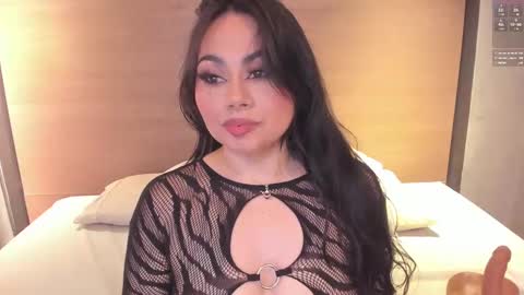 Snapshot of naomymonroe_ chatting on 03/12/25, 09:56 Naomy online show from 03/12/25, 09:56