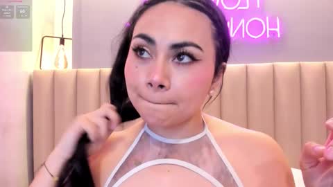 Naomy  online show from 01/15/26, 10:02