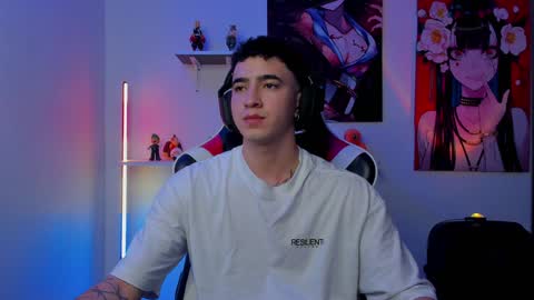 Snapshot of naranjo_seb chatting on 12/03/24, 04:03 sebastian online show from 12/03/24, 04:03