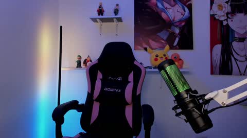 Snapshot of naranjo_seb chatting on 12/20/24, 05:36 sebastian online show from 12/20/24, 05:36