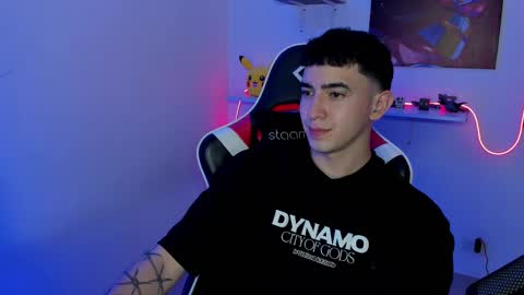 Snapshot of naranjo_seb chatting on 02/14/25, 07:59 sebastian online show from 02/14/25, 07:59