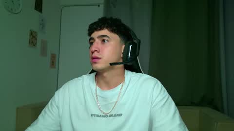 Snapshot of naranjo_seb chatting on 10/03/25, 03:58 sebastian online show from 10/03/25, 03:58