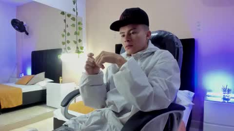 Nascary Fox online show from 11/02/25, 12:51