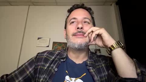 Snapshot of nassobout chatting on 06/11/26, 01:49 nassobout online show from 06/11/26, 01:49