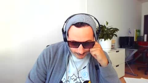 Snapshot of nassobout chatting on 07/07/26, 09:52 nassobout online show from 07/07/26, 09:52
