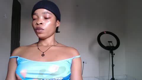 bella online show from 11/26/25, 07:20