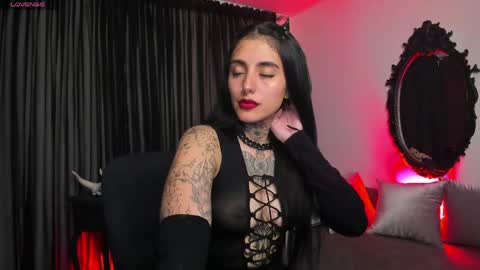 Snapshot of nasty_alice1 chatting on 05/09/26, 04:50 Goddess Alice online show from 05/09/26, 04:50