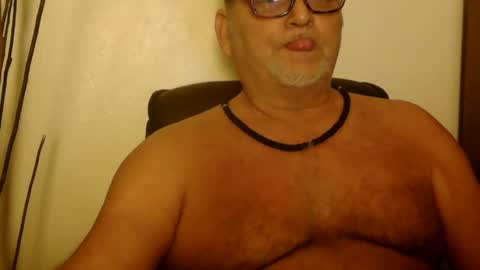 Snapshot of nastydaddyfatcock8 chatting on 01/06/25, 02:58 Daddy online show from 01/06/25, 02:58