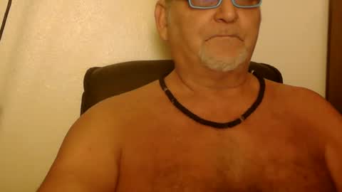 Snapshot of nastydaddyfatcock8 chatting on 01/08/25, 04:44 Daddy online show from 01/08/25, 04:44