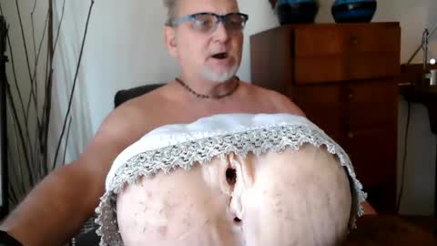 Snapshot of nastydaddyfatcock8 chatting on 01/25/25, 09:46 Daddy online show from 01/25/25, 09:46