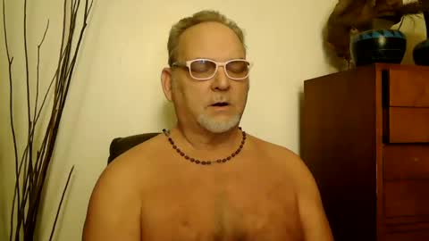 Snapshot of nastydaddyfatcock8 chatting on 01/31/25, 12:39 Daddy online show from 01/31/25, 12:39