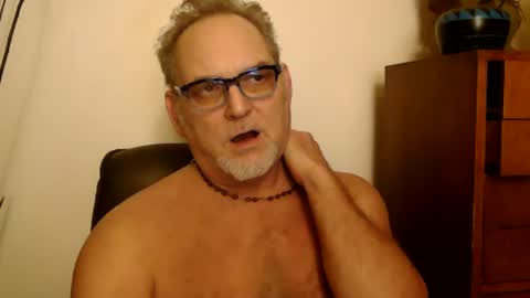 Snapshot of nastydaddyfatcock8 chatting on 02/21/25, 05:24 Daddy online show from 02/21/25, 05:24