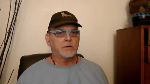 Snapshot of nastydaddyfatcock8 chatting on 02/27/25, 08:42 Daddy online show from 02/27/25, 08:42