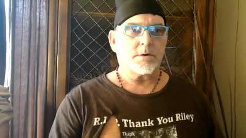 Snapshot of nastydaddyfatcock8 chatting on 03/02/25, 10:38 Daddy online show from 03/02/25, 10:38